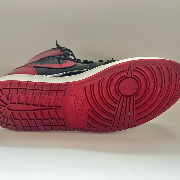 🌟SOLD🌟Jordan 1 patent Bred (Worn twice) in very good condition (size 12) - Picture 4 of 9